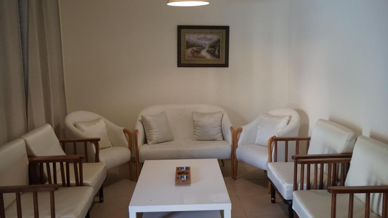 Ground Floor Apartment By Circular Pool In Talabay Aqaba Exterior foto
